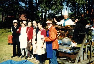 ▼秋の家族会／牛の丸焼き家族例会